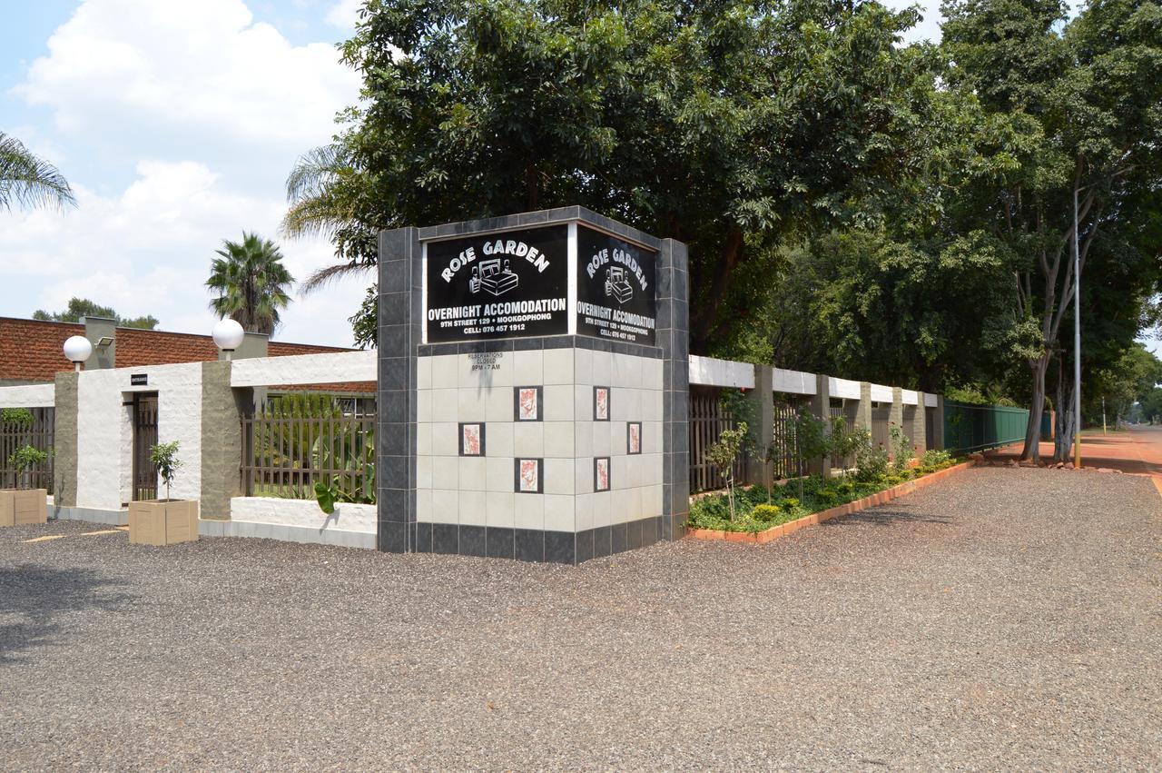 Aaa Rose Garden Guesthouse Mookgophong Exterior photo